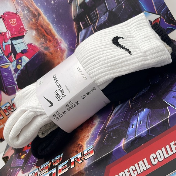 Nike Everyday Cushioned Training Crew Socks (3 pairs)
Md Performance
Multi-Color - Picture 15 of 16